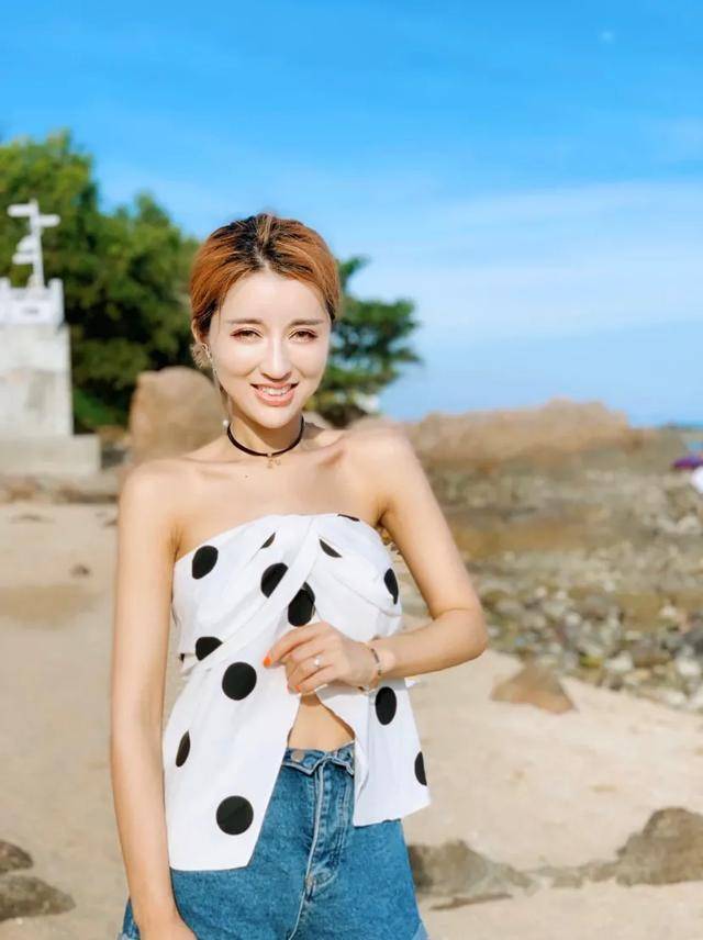 凭借娇小可爱的面容更是吸引了无数购物粉,她也是ks红人刘叉叉的女