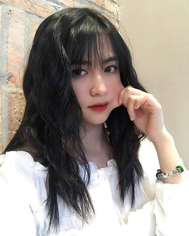 原创越南最美网红脸,浓眉大眼原来这么好看!