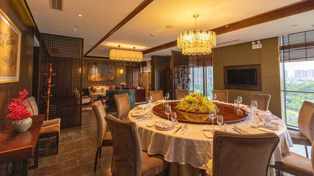 鸟瞰千灯湖美景,在唯璞享受专属私宴时光.