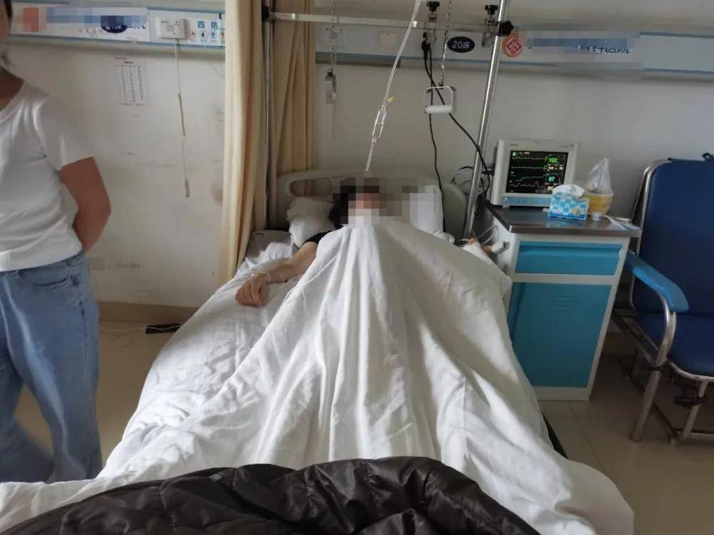 近日,贵州华夏骨科医院脊柱外科就收治了一名高空坠落患者,患者小饶为