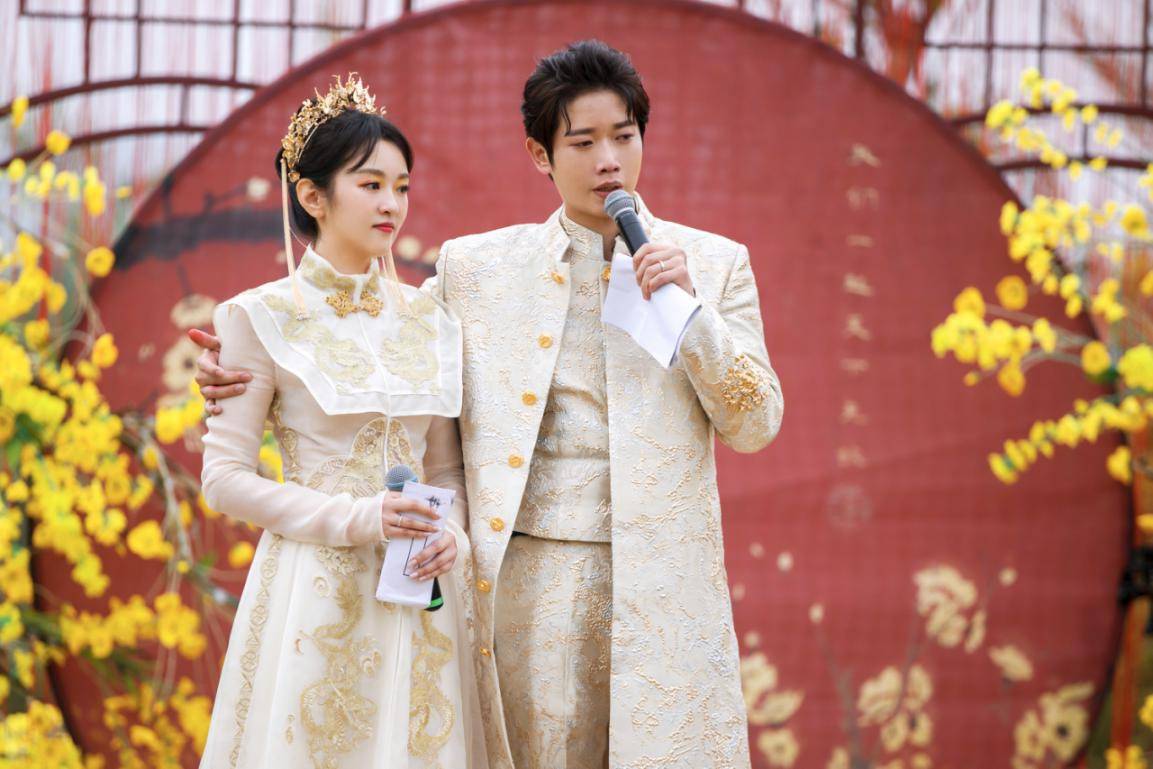 李嘉铭刘泳希办唯美古风婚礼父亲为女儿送嫁感动全场