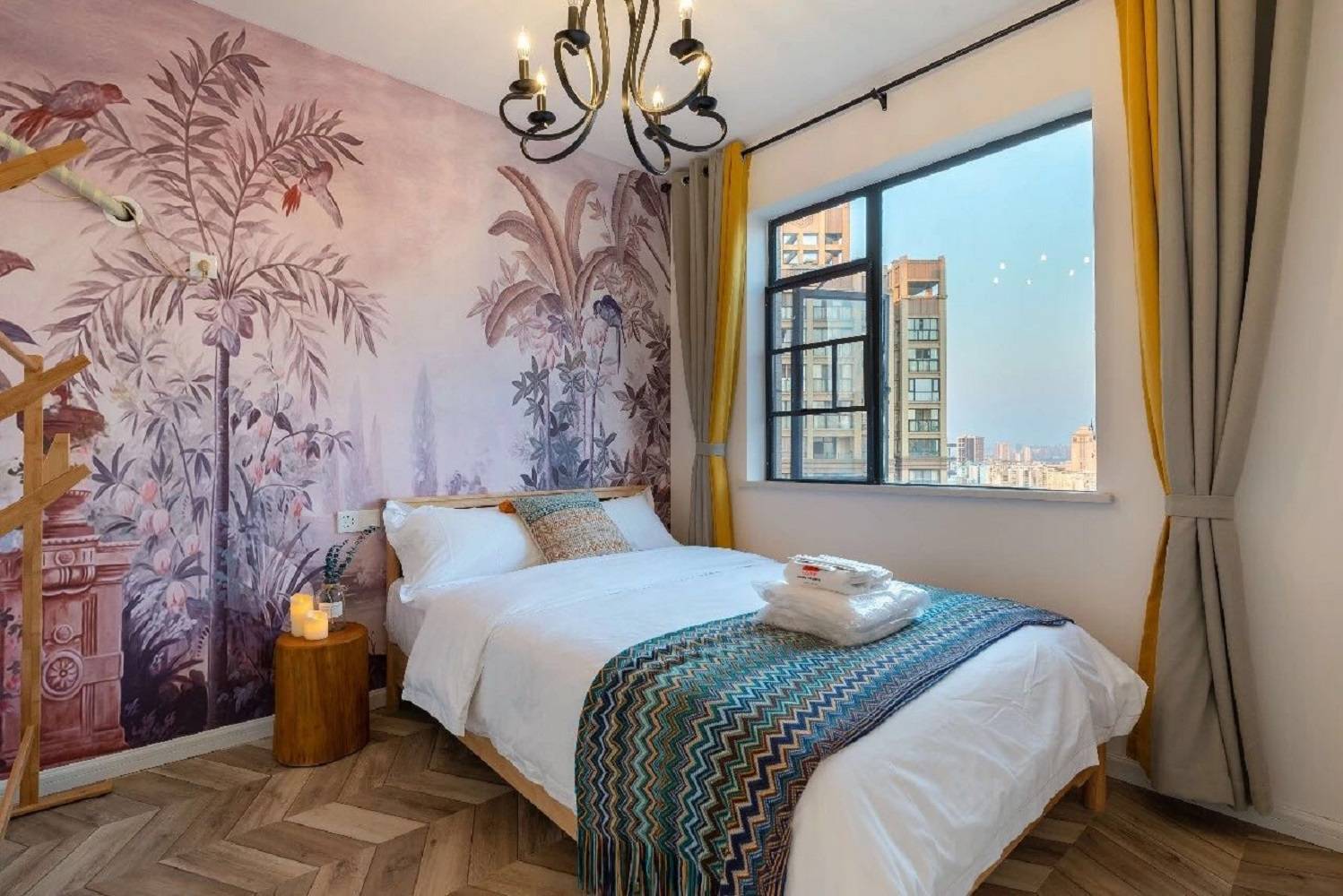 粉色丛林壁纸的搭配,既有满满的少女心又有森系的感觉.