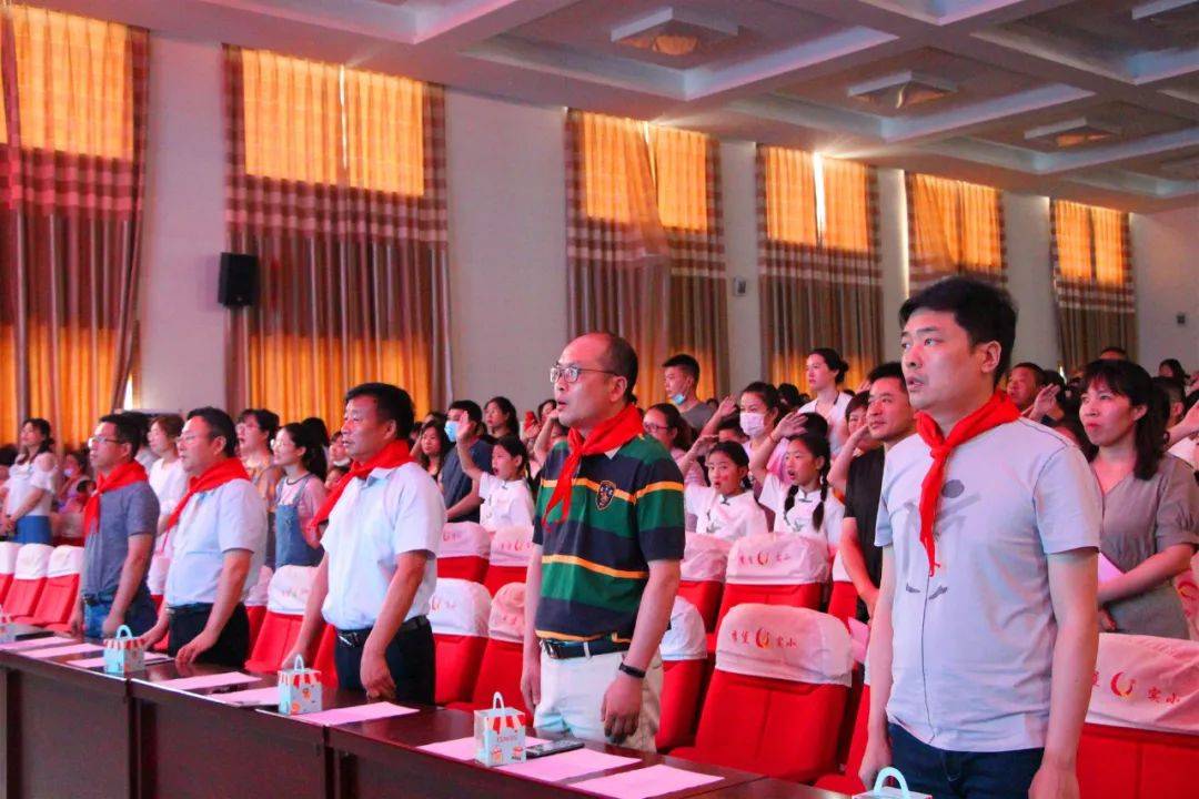 海安市李堡镇中心小学:举行"感恩知礼,成长明智"十岁成长仪式