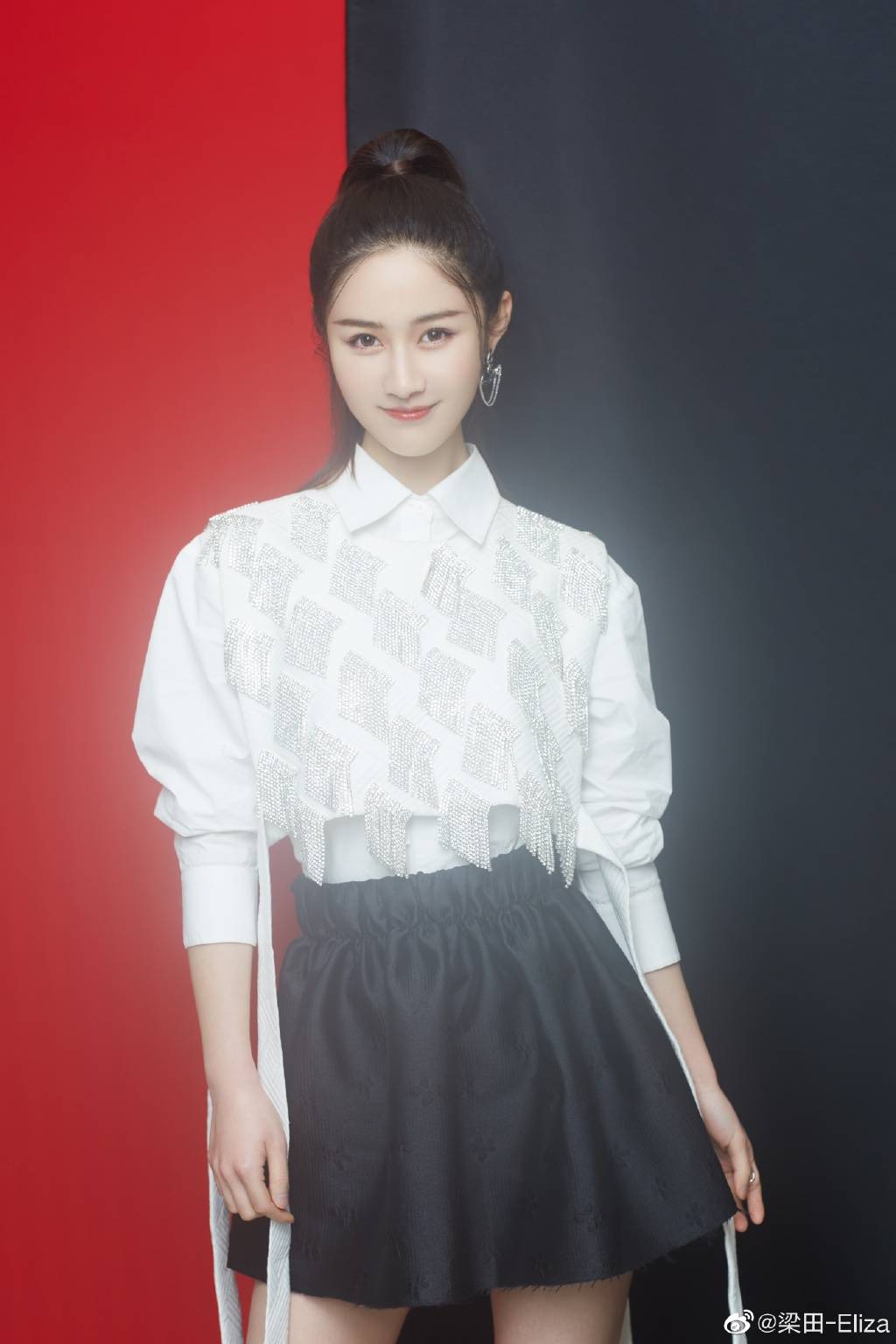 气质主持人梁田的图集