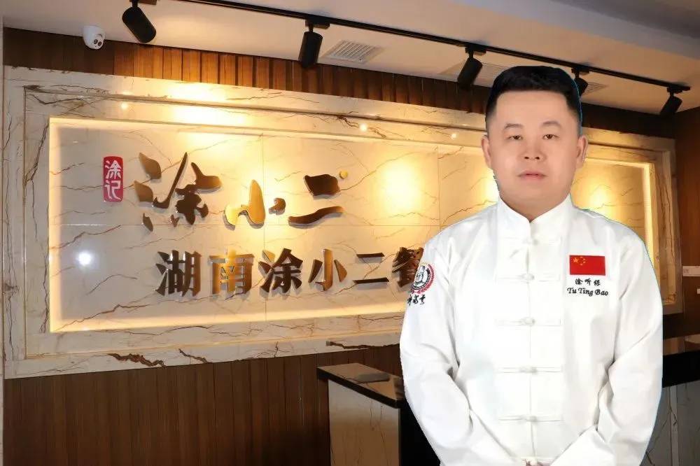 网红的不仅是地摊还有应季小龙虾这家小龙虾单店月入超130万