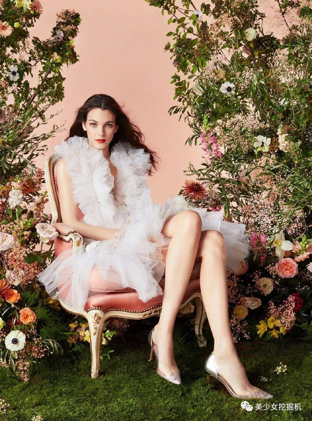 因为意大利近年来出众的新生代模特模特并不多,难得出现了vc这样一位