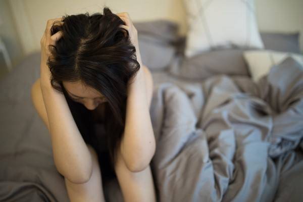 宝宝总是吃夜奶宝妈很煎熬超过月龄即可给孩子断夜奶