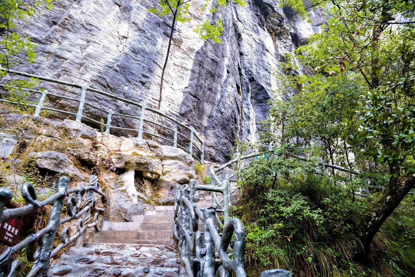 湖北恩施绝佳的避暑胜地,夏季平均气温仅20度,被称为最美峡谷_石门