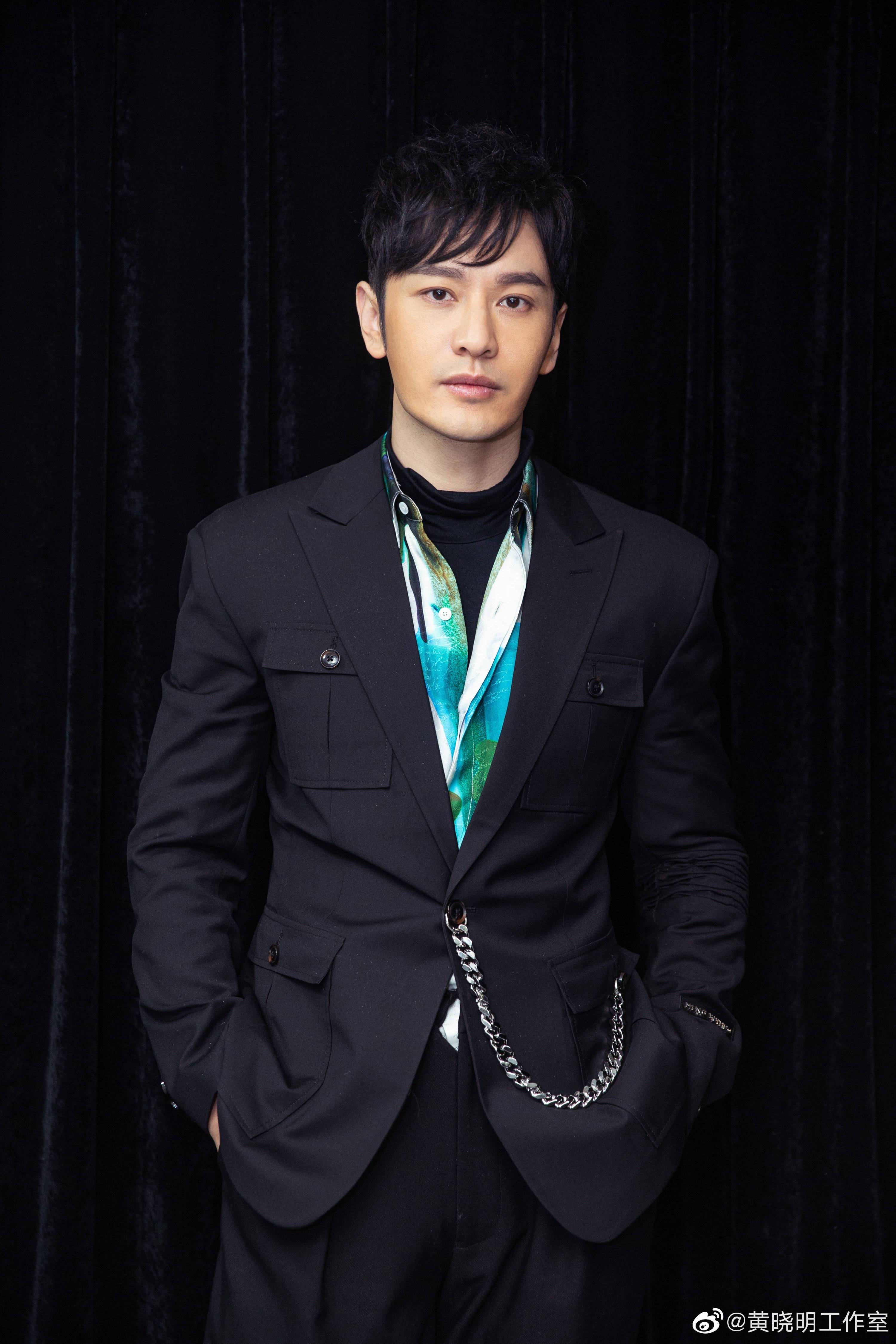 原创黄晓明变了!从"明学家"变身"世界一级端水大师",卑微极了