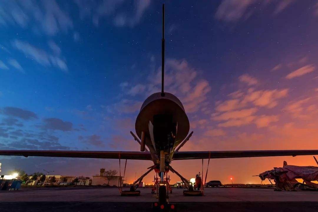 原创我国彩虹无人机大放异彩的背后,离不开幕后工作人员,艰苦付出