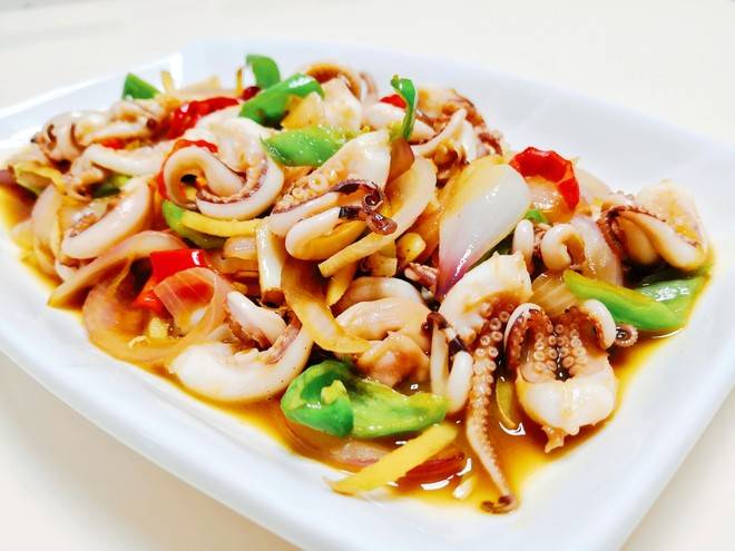 脆嫰鲜美的葱爆八爪鱼