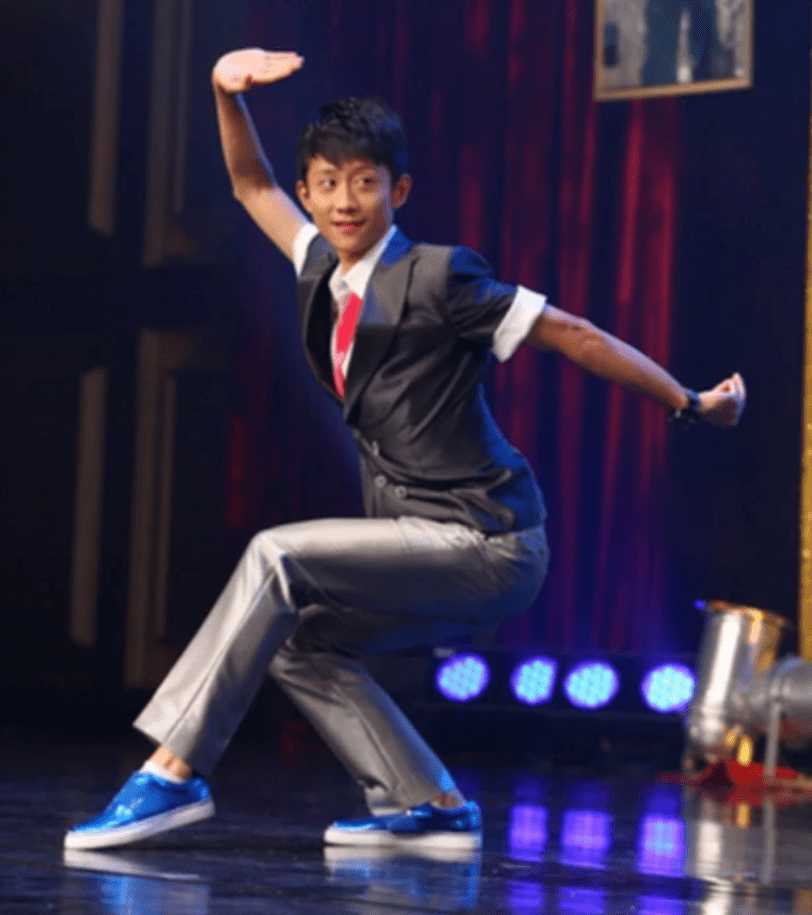 演艺圈深藏不露"功夫高手",张一山黄子韬清奇,秋雅竟有真功夫_武术
