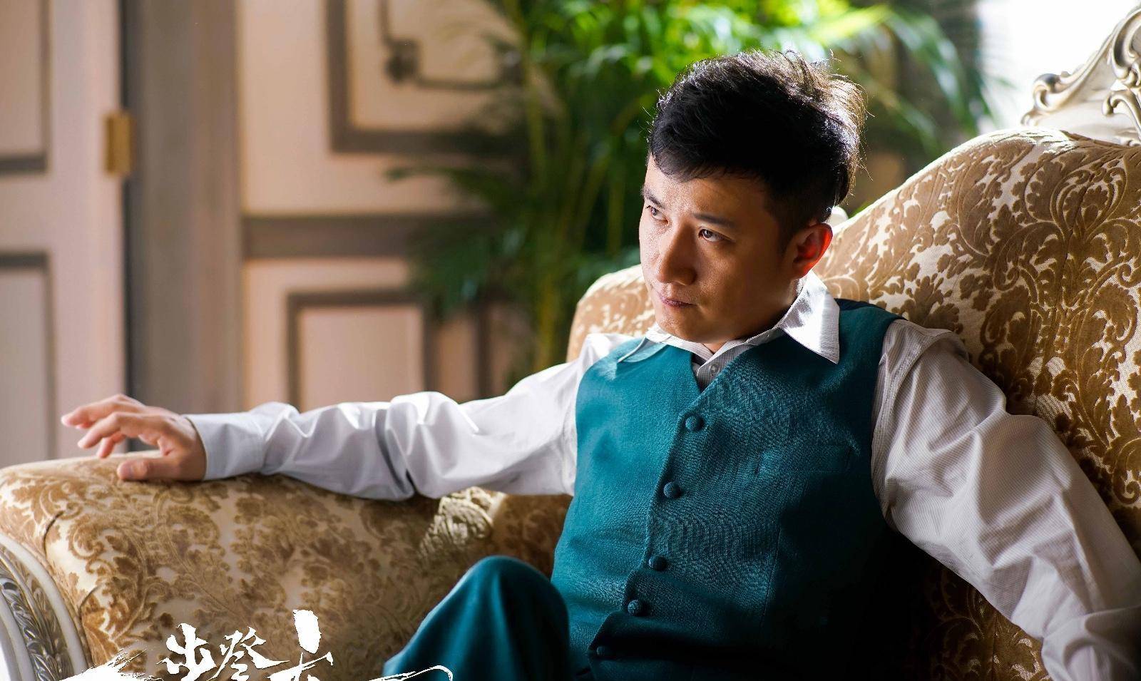 文章正式复出?搭档闫妮进军电视圈,《一步登天》再演爱国青年