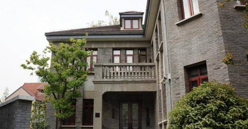 这条被蔷薇包围的马路演绎了南京城的半部民国史的斑驳和风雅