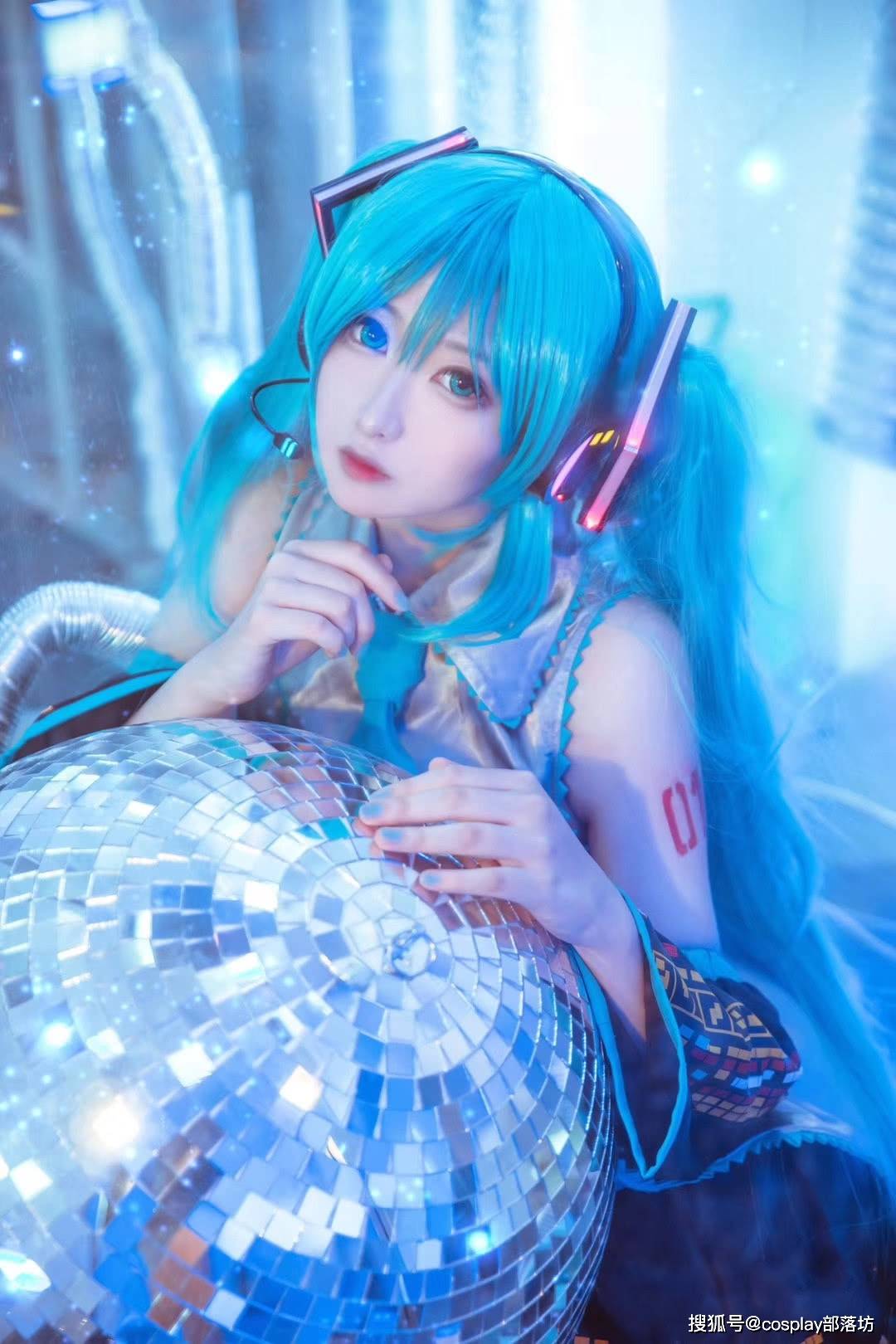 cos三組初音未來你會怎麼選呢