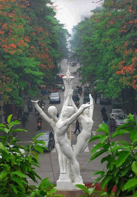 汕头"三身人"如何诞生?主创林任强:奋战300余天铸就城市地标