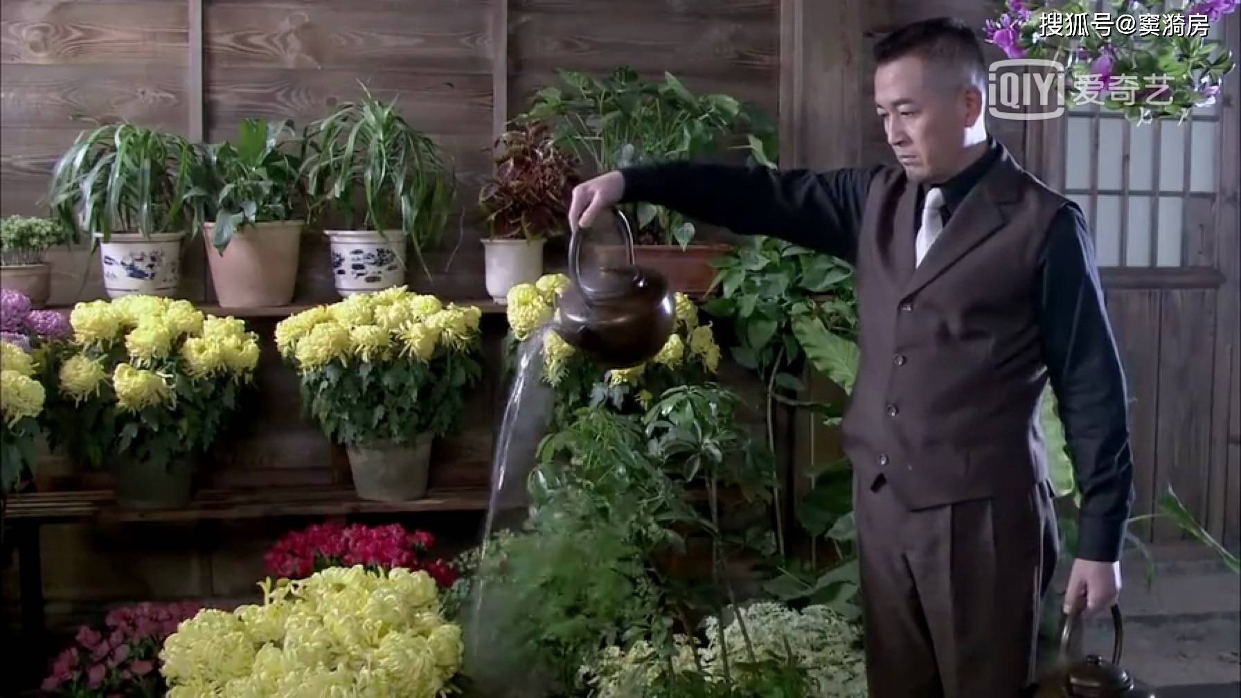 大宅门的番外篇吧,讲述的是白七爷在山东济南开胶庄的事情,发小田子行