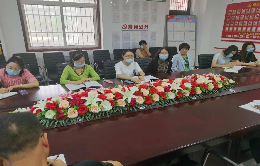 校企合作共促进步 凤翔县纸坊中学组织举办12xue教学研讨会