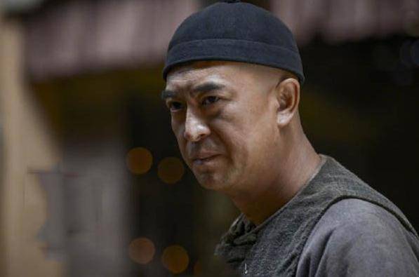 第一:《白鹿原》:他饰演了白嘉轩,搭档何冰,刘佩琦,秦海璐等实力派