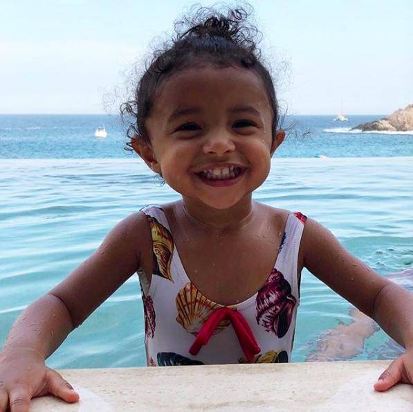 父亲节怀念科比布莱恩,发型妆容全变了,下定决心全新开始_卡布里