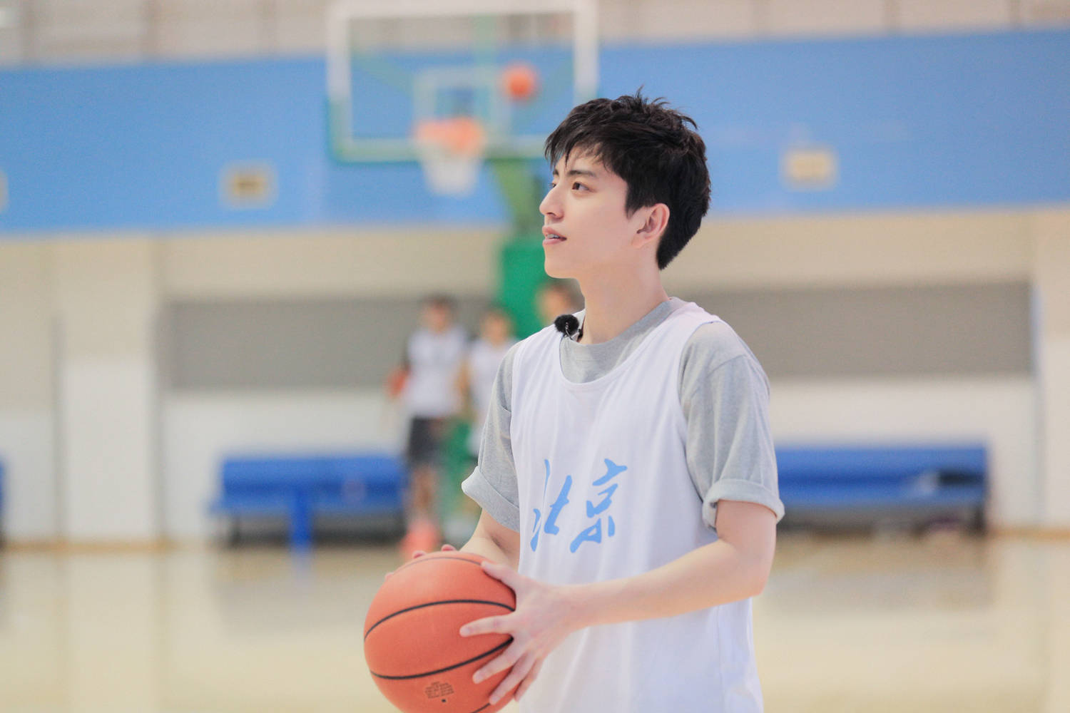 《看我的生活》王大陆对抗cba球员 佘诗曼0元打卡五家店_黄明昊