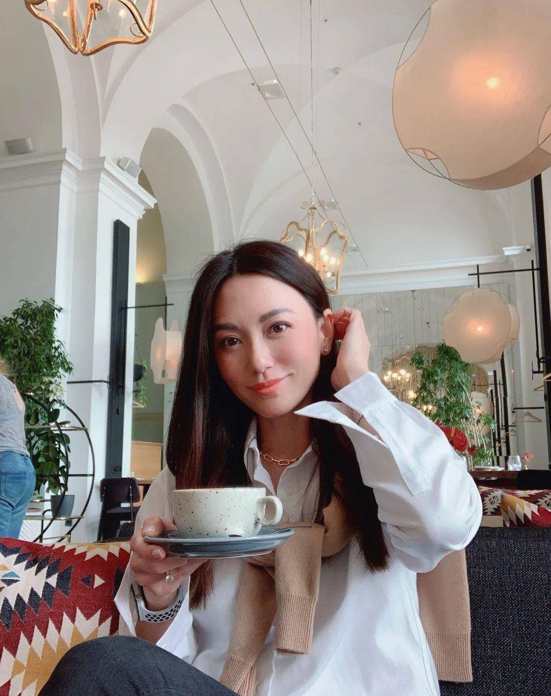 最美的牡丹仙子盘点新加坡艺人郭妃丽的容貌变化