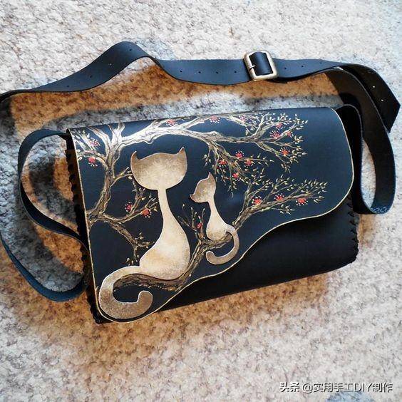 皮艺作品一组制作工艺精湛的皮包每一个都是艺术品