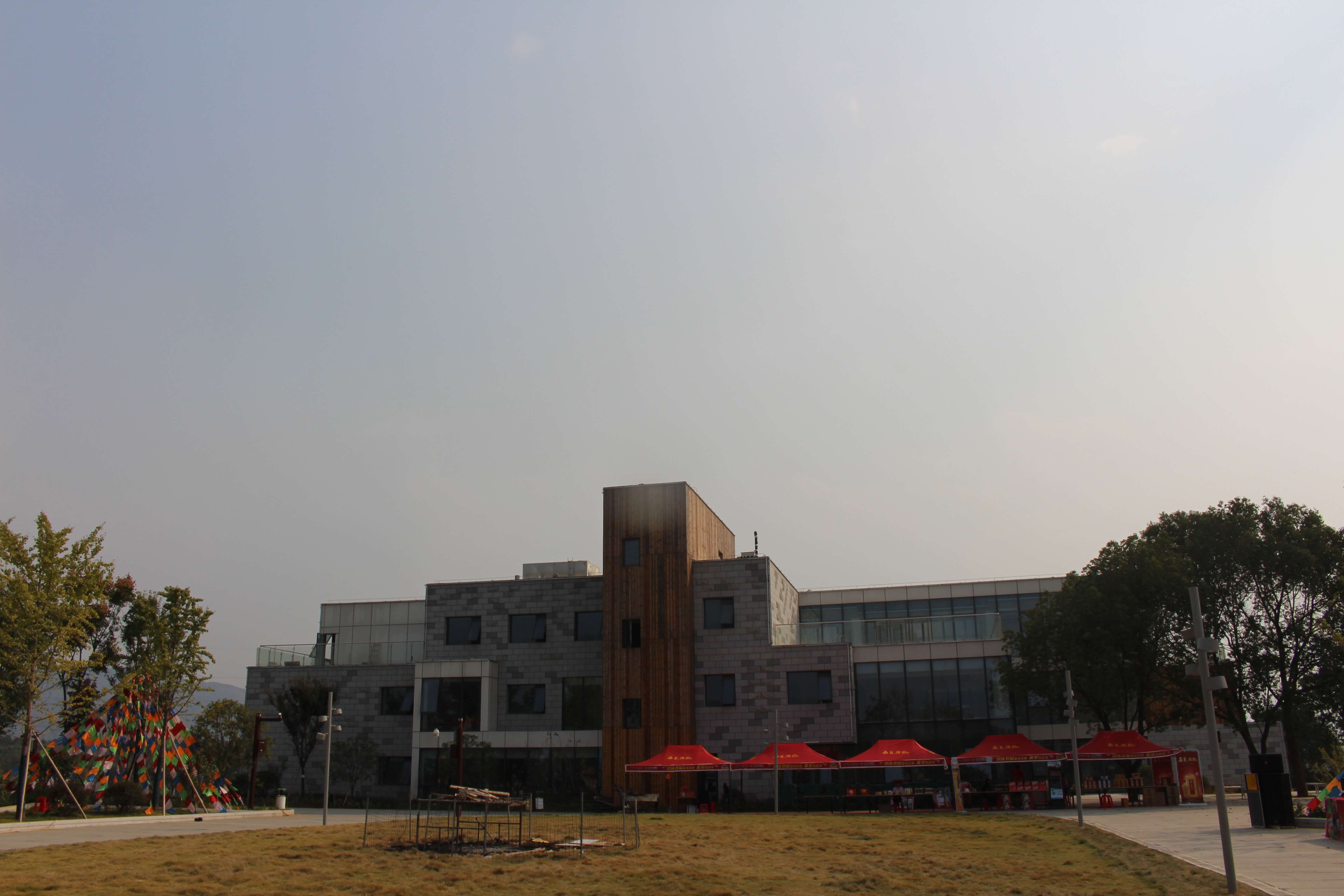 湖北赤壁俄罗斯方块小镇风光