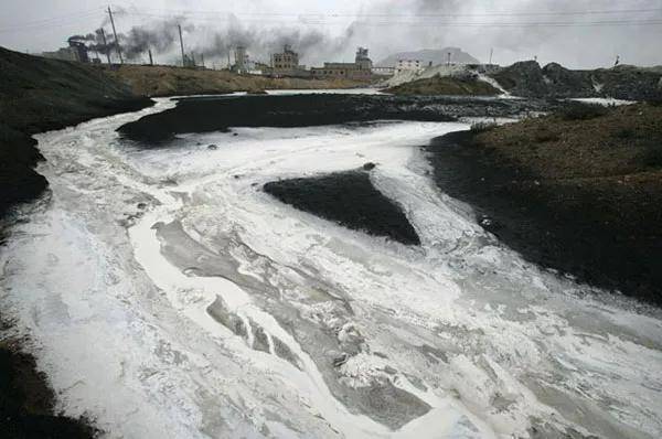 谁在污染我们的水源?触目惊心!你不知道的真相