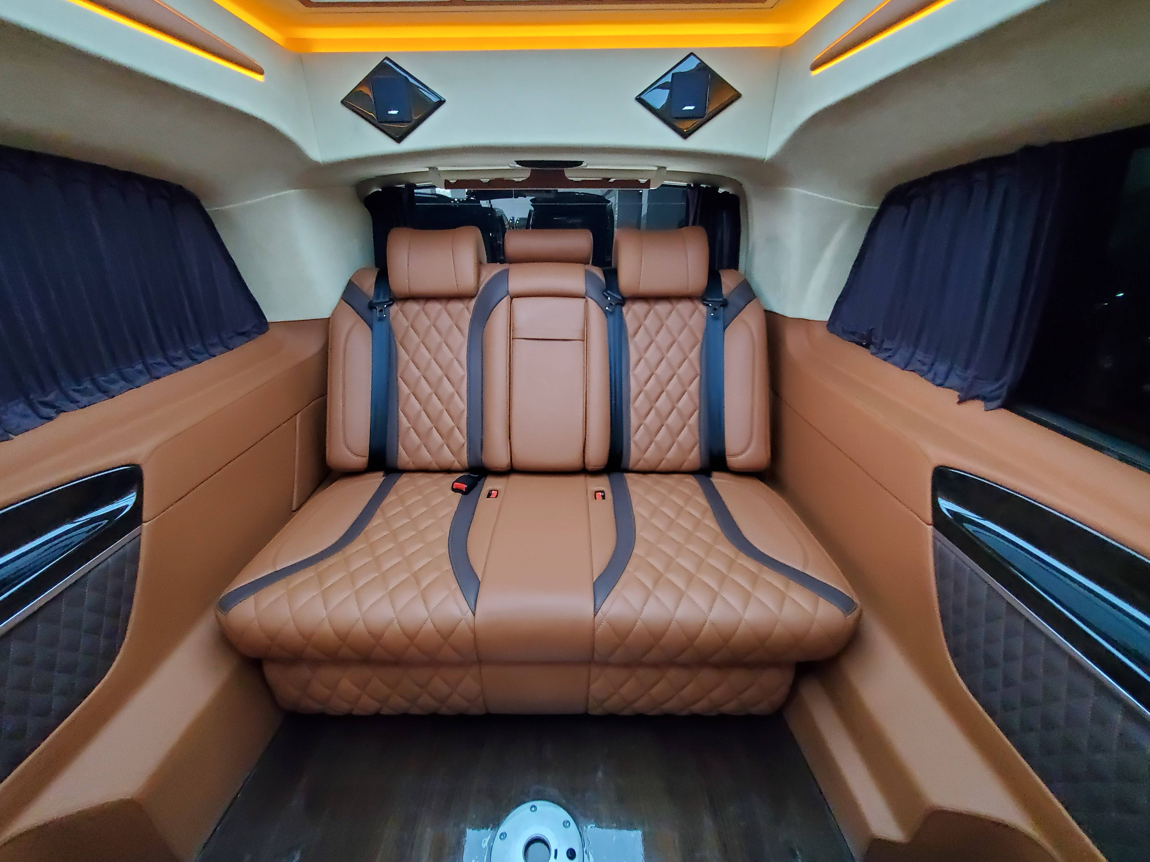 豪华奔驰v级商务车 高端订制百万级别无对手