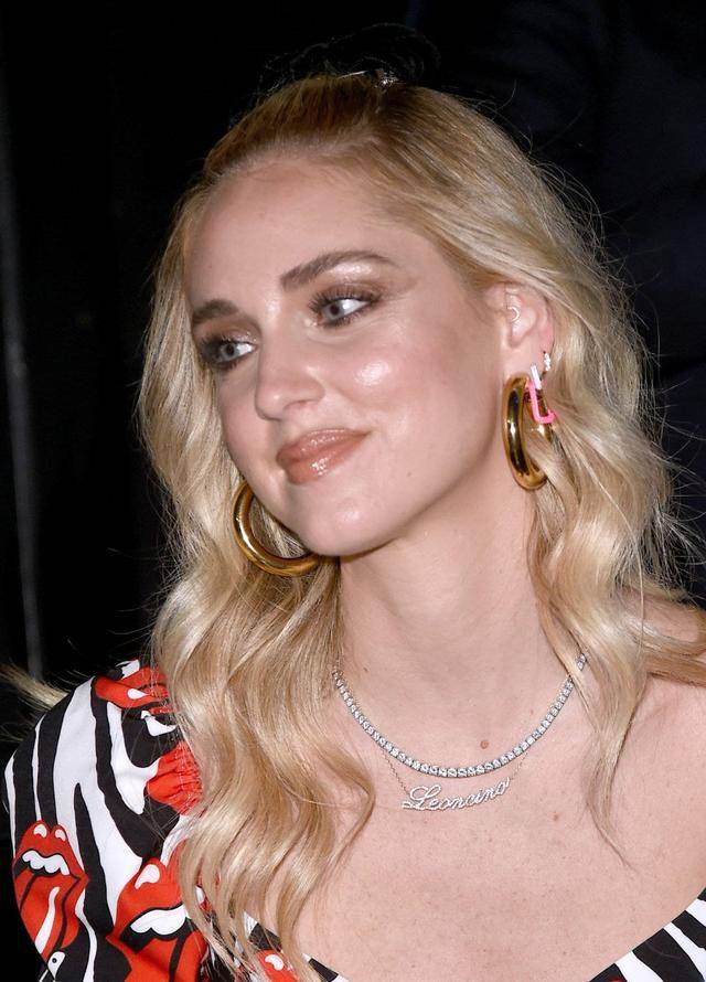 原创身价千万网红发胖!显老十岁小鸟腿变象腿,人生赢家造型却遭翻车