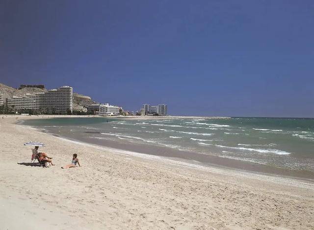 白色海岸(costa blanca)