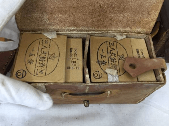 日军弹药盒图片