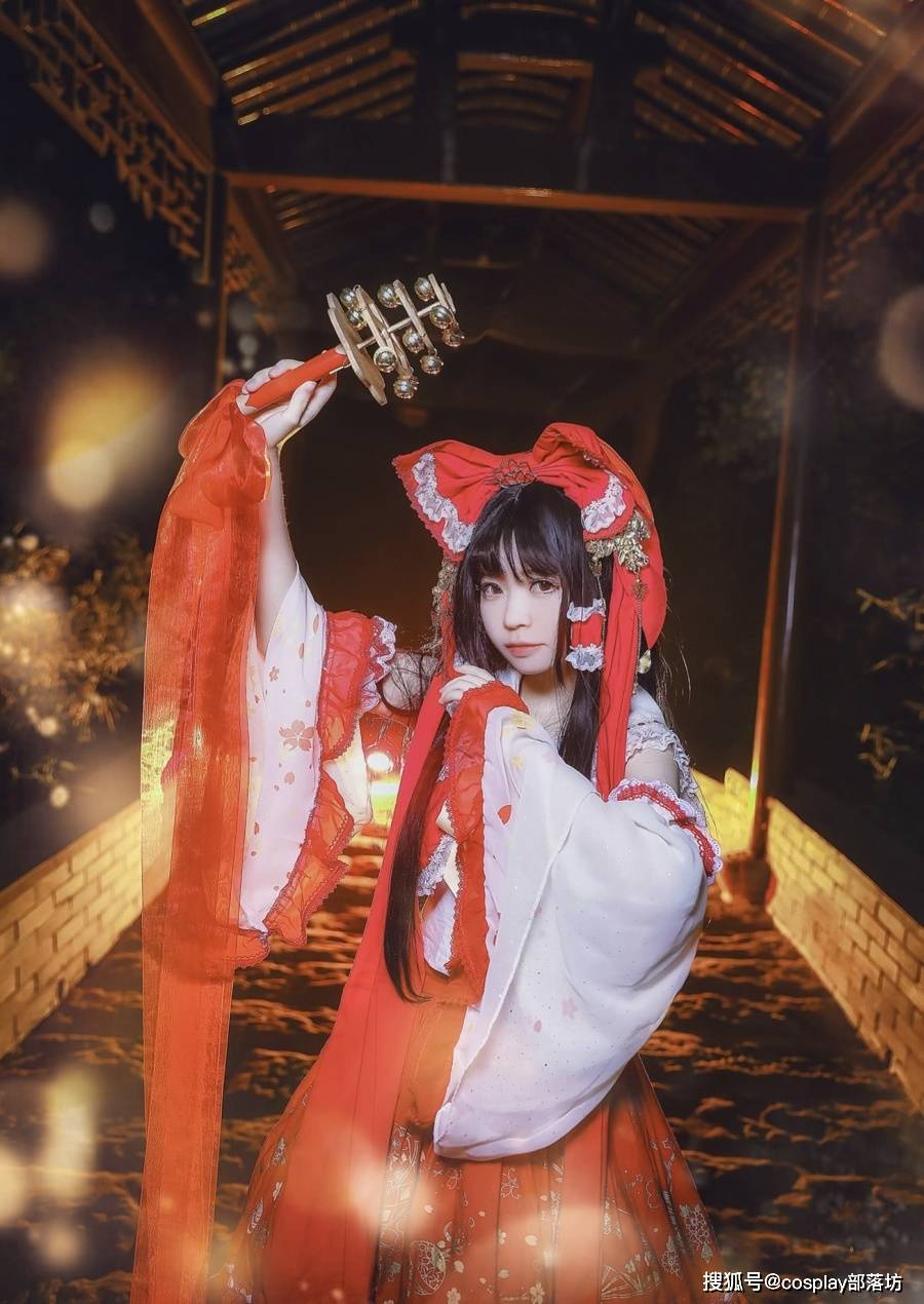 cos东方project带着神秘与魔法的博丽灵梦