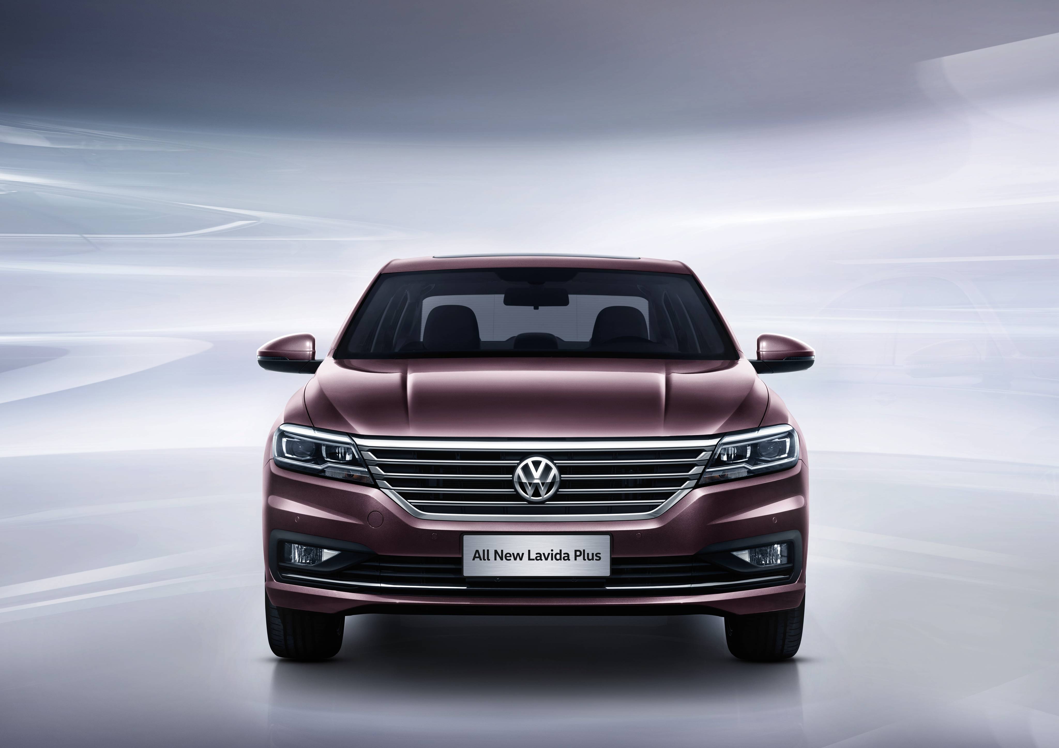 其实大众还有很多的中国市场"特供车"在设计上能吊打所有,例如 朗逸