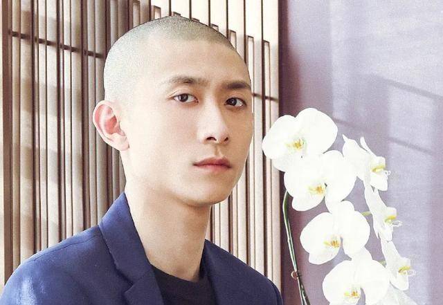 原创张一山为啥一直不留胡须?看到他画上胡子后,粉丝:"吓死"我了