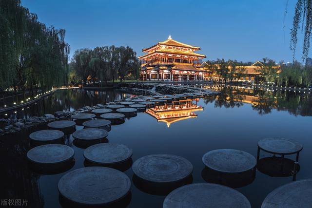 特别是我们做这一行的,更是像刘姥姥进大观园,受之不谒.