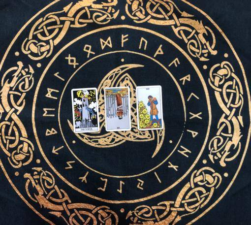 高塔和宝剑八逆位和星币七