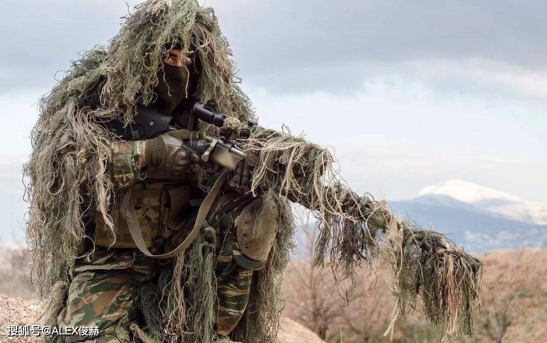 原创来了来了:官宣"星空迷彩服"将配发全军,论"范儿"不输欧美