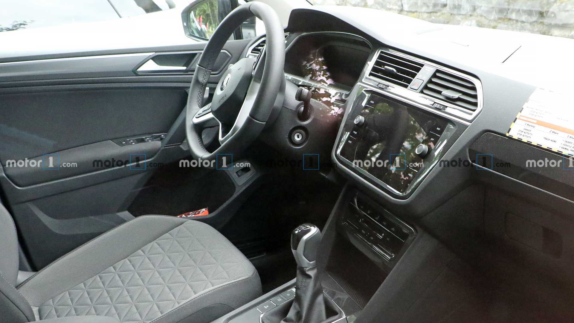 新增插混版2021款大众途观改款内饰和无伪装照片曝光