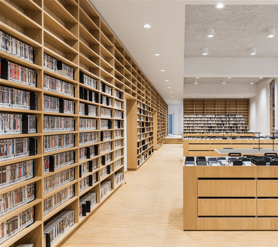 创意校园图书馆场景让学生爱上课外阅读