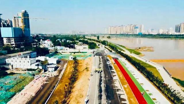 快讯河堤路渭河南岸加固改造工程通车了