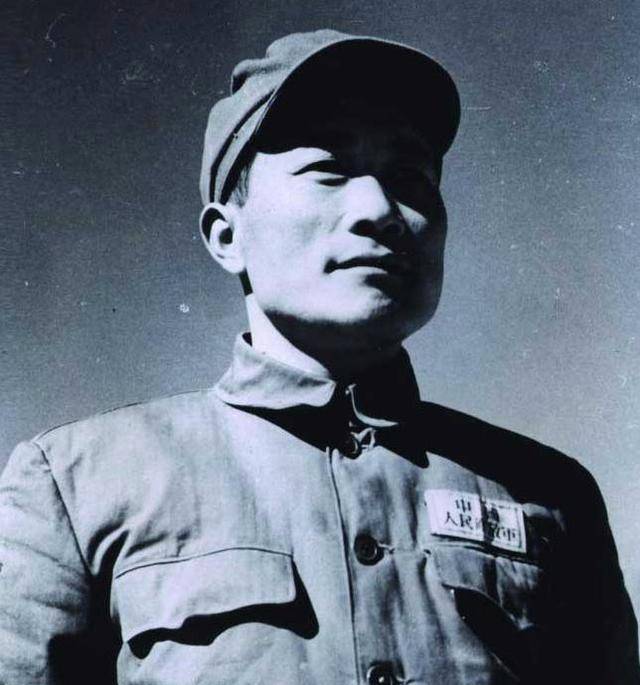 他只是一位军长,为何能在1955年位列大军区正职,他是谁?_西藏军区