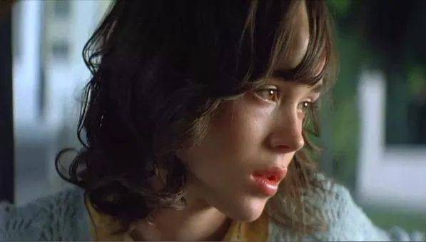 再吓人也绝不闭眼恐怖片中的绝世尤物不能错过一秒