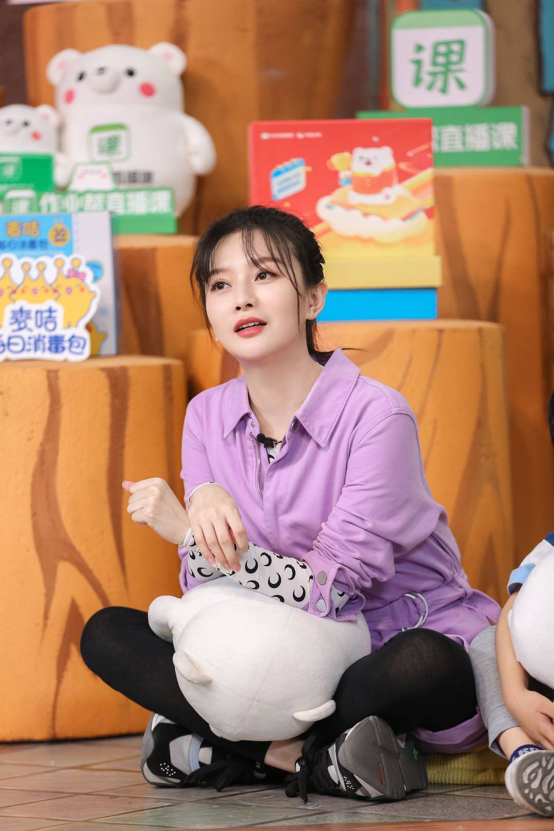 疯狂的麦咭7王栎鑫吴雅婷隔空喊话黄英女侠身手战难关