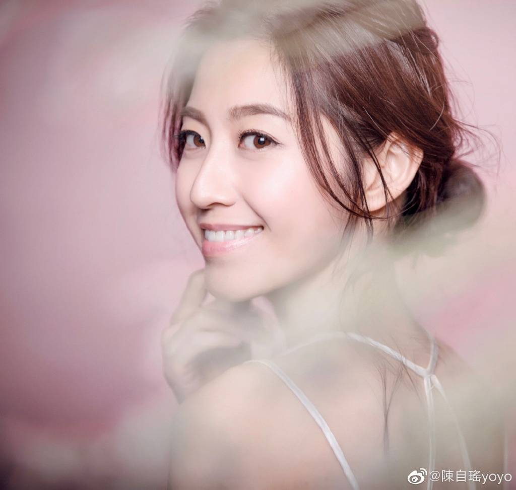 美女明星 陈自瑶 的图集