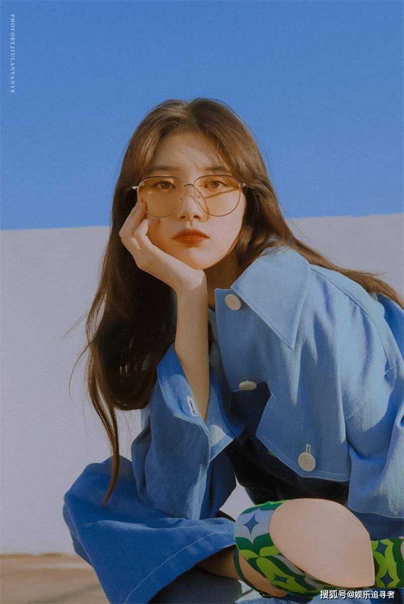 裴秀智不止演技好,而且颜值也也在线,是韩国公认的"国民初恋".