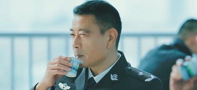 《三叉戟》陈建斌,董勇,郝平,何杜娟,徐绍瑛,胡可,王骁,巫刚,陶红,侯