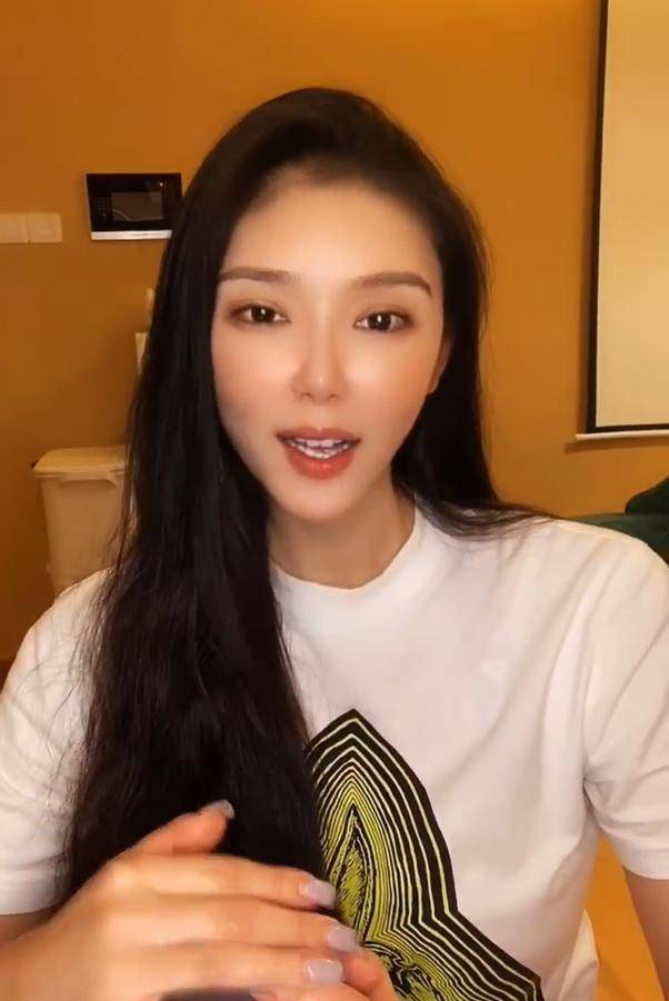 林丹出轨门女主再发声回应蹭热度深夜发视频被指会时间管理