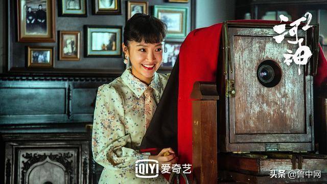 而第一季中时刻保持冷静清醒的肖兰兰(陈芋米饰),却化身凶手企图暗杀